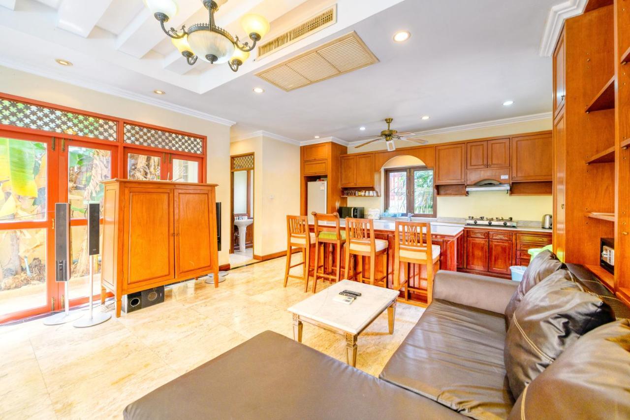 Bali Pool Villa, 5 Min To Walking Street & The Beaches Pattaya Buitenkant foto